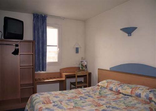 Brit Hotel Essentiel Saint-Flour Экстерьер фото